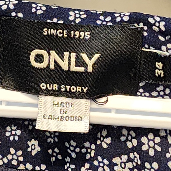 ONLY Floral Long Sleeve Fitted Dress - Picture 6 of 11